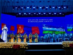 “Морин хуур” найрал хөгжим, Узбекистаны Үндэсний хөгжмийн улсын эрдмийн найрал Ташкент хотноо хамт..