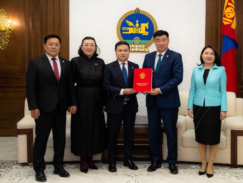 Төрийн болон орон нутгийн өмчийн тухай хуульд өөрчлөлт оруулах тухай хуулийн төслийг өргөн мэдүүлэв