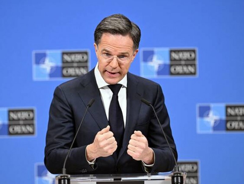 “ҮАБЗ-ийн нарийн бичгийн дарга А.Бямбажаргал та хээвнэг худлаа яриад сууж байна”