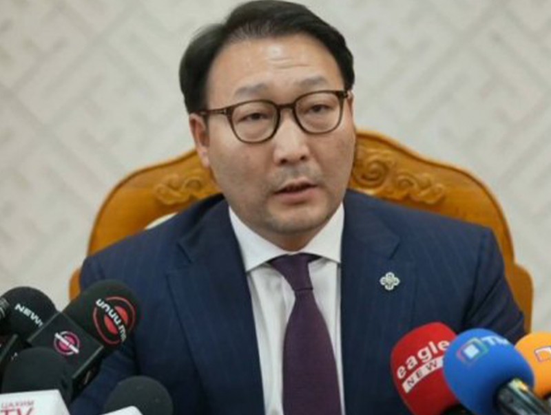 АНУ-ын ерөнхийлөгч Трампыг үндсэн хуулийн нэмэлт өөрчлөлтийн дагуу огцруулахыг CIA-ийн захирал асан уриалжээ