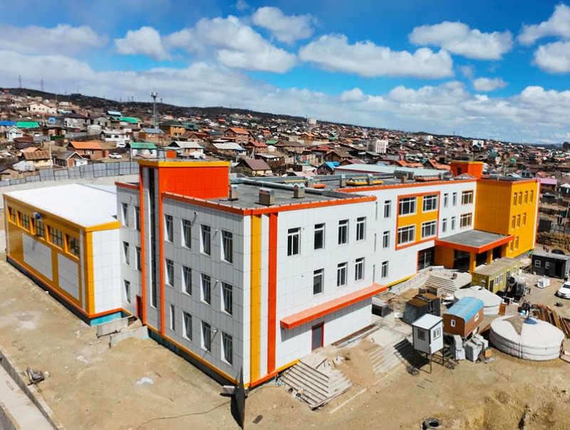 640 хүүхдийн суудалтай сургуулийн барилга угсралтын ажил 80 хувийн гүйцэтгэлтэй